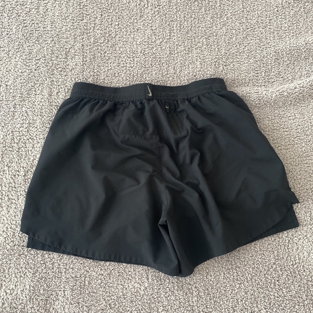 Nike Stride 5” Shorts sz L EUC - Picture 3 of 7